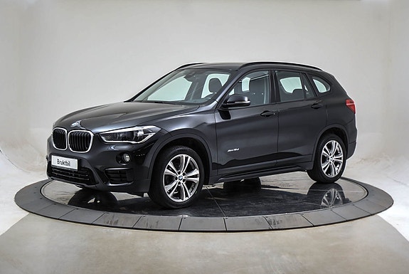 BMW X1 2 of 5