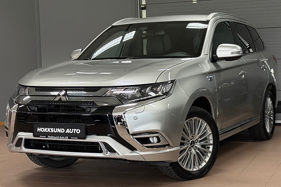Mitsubishi Outlander 2 of 5