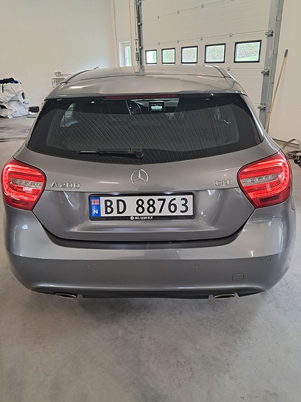 Mercedes-Benz A200 5 of 5