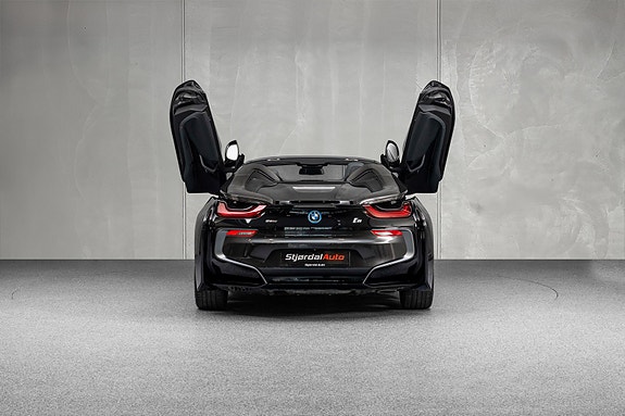 BMW i8 18 of 30