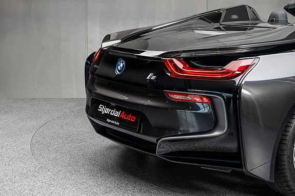 BMW i8 11 of 30