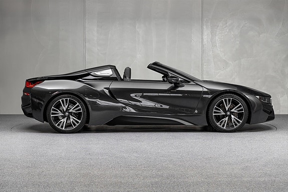 BMW i8 12 of 30