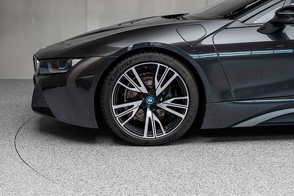 BMW i8 6 of 30