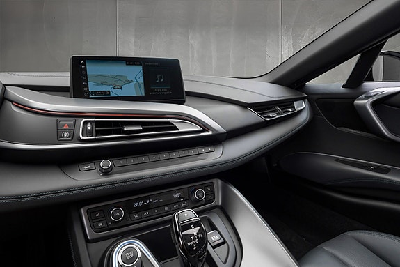BMW i8 22 of 30