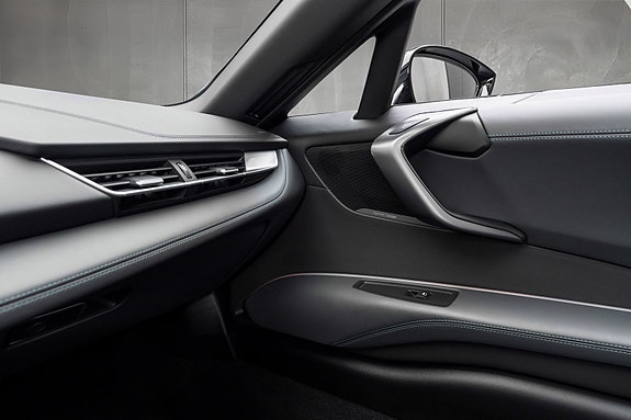 BMW i8 26 of 30