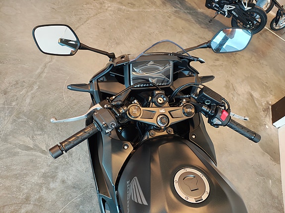 Honda CBR500R 5 of 5
