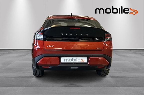 Nissan Leaf 4 of 30