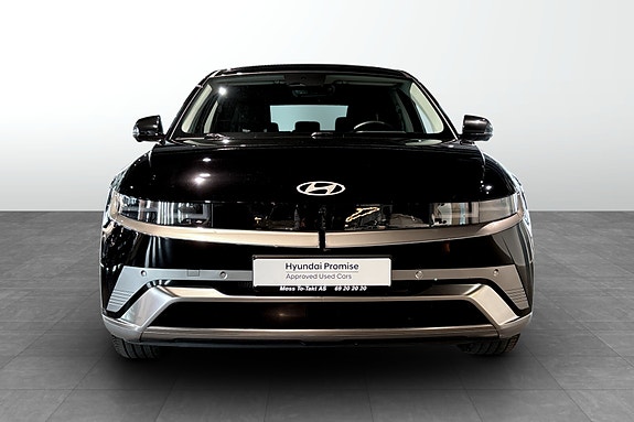 Hyundai Ioniq 5 2 of 5
