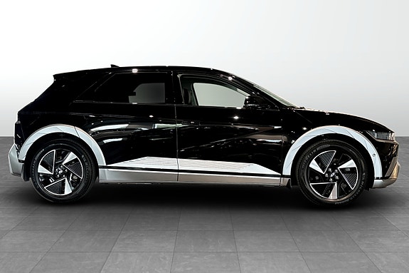 Hyundai Ioniq 5 4 of 5