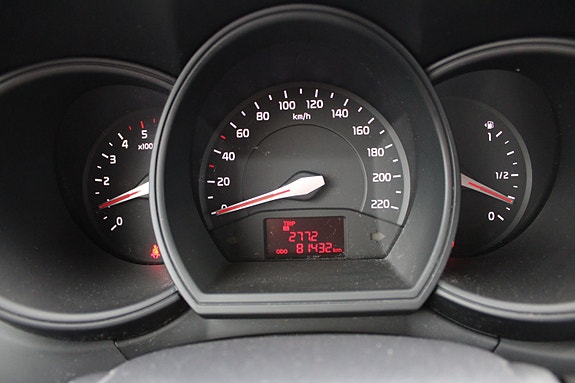 Kia Rio 10 of 23