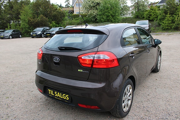 Kia Rio 6 of 23
