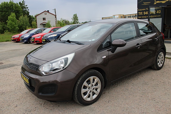 Kia Rio 2 of 5