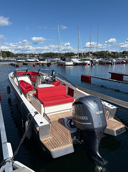 Draco 27rs 2015 (Windy) lavt timetall på motor 4 of 4