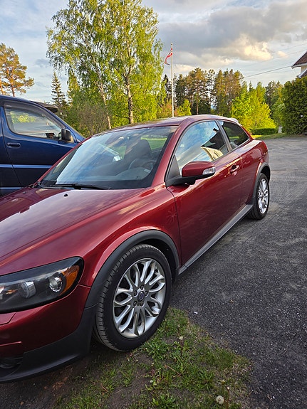 Volvo C30 2 of 5