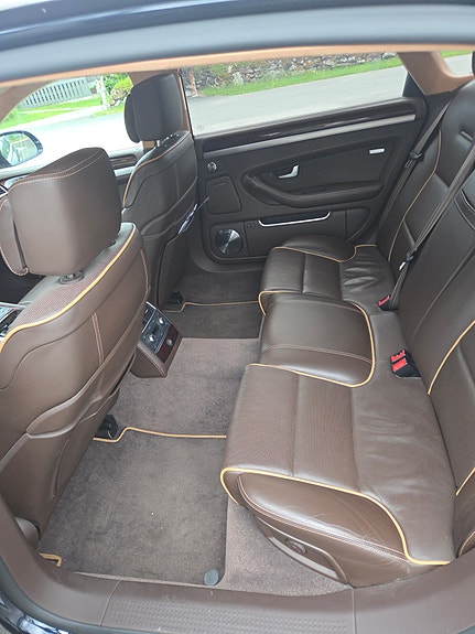Audi A8 11 of 12