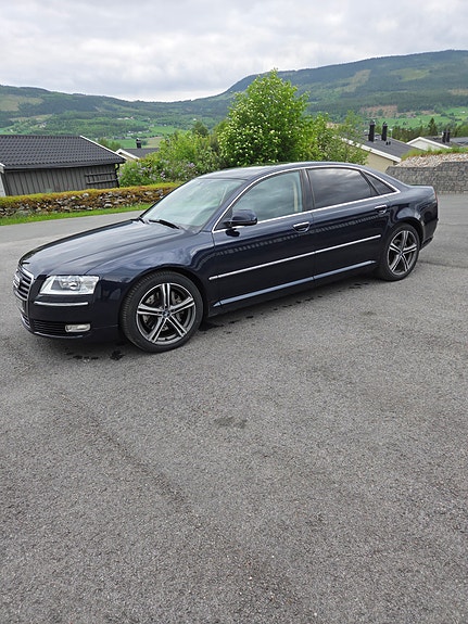 Audi A8 6 of 12