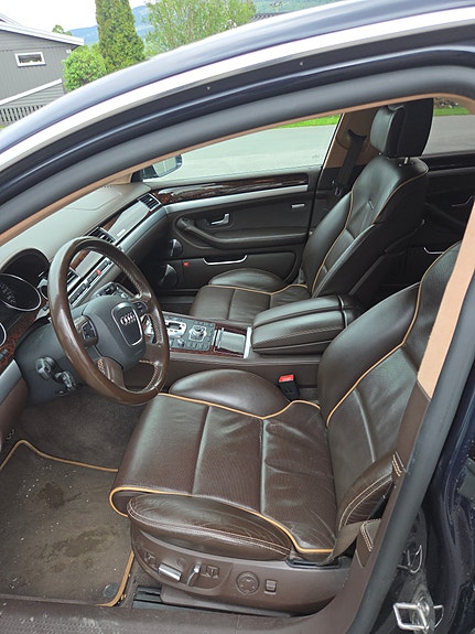 Audi A8 12 of 12