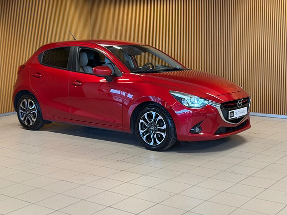 Mazda 2 2 of 5