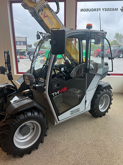 Wacker Neuson TH412 2 of 4