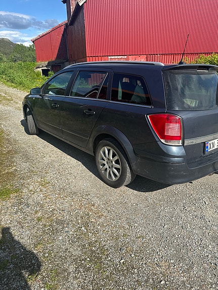 Opel Astra 7 of 9