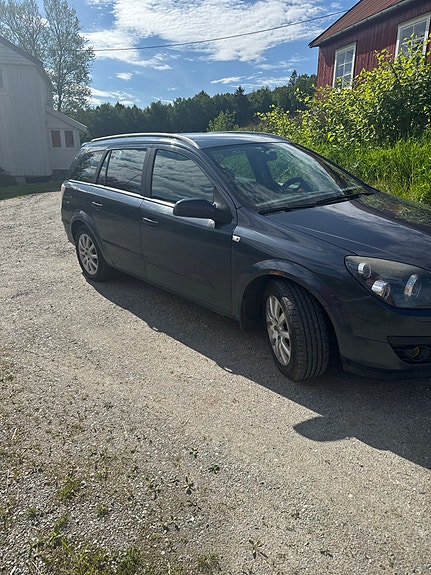 Opel Astra 3 of 9