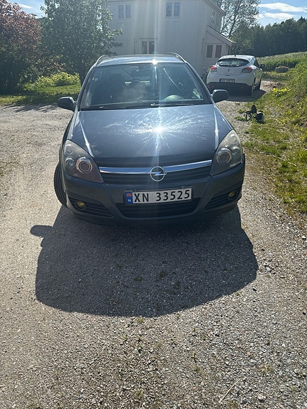 Opel Astra 2 of 9