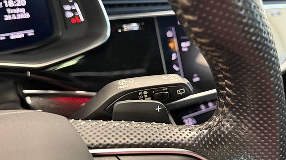 Audi SQ8 25 of 30