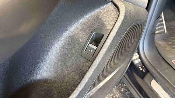Audi SQ8 15 of 30