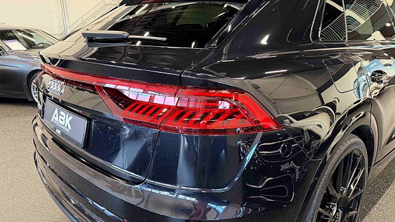 Audi SQ8 9 of 30