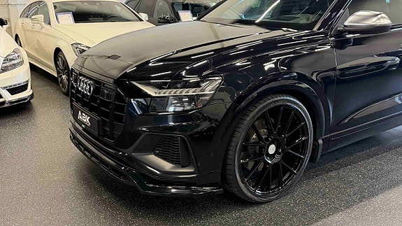 Audi SQ8 2 of 30