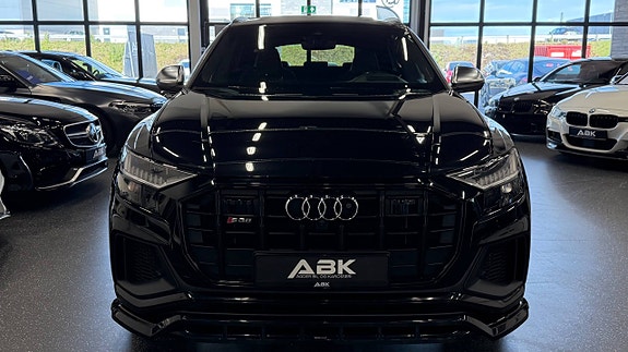 Audi SQ8 3 of 30