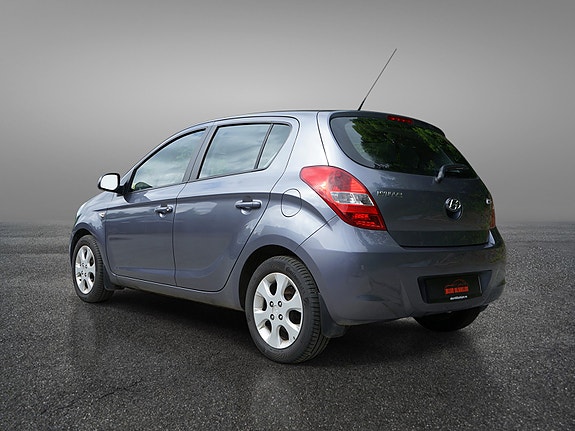 Hyundai i20 7 of 30