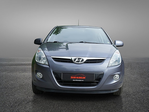 Hyundai i20 2 of 30