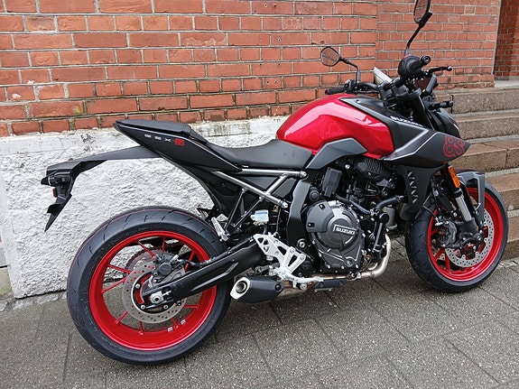 Suzuki GSX-8S SOMMERTILBUD 2 of 5