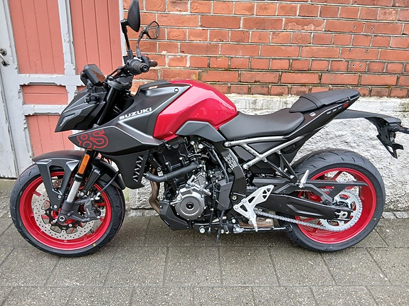 Suzuki GSX-8S SOMMERTILBUD 3 of 5