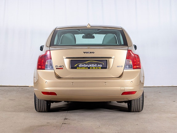 Volvo S40 8 of 30
