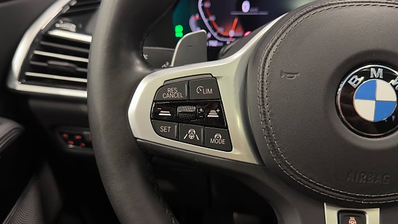BMW X7 29 of 30