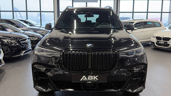 BMW X7 4 of 30