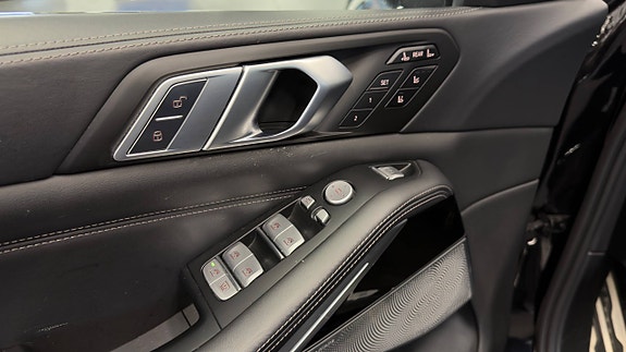 BMW X7 21 of 30