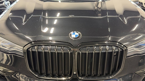 BMW X7 6 of 30
