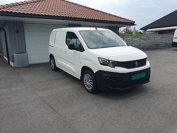 Peugeot Partner 2 of 5
