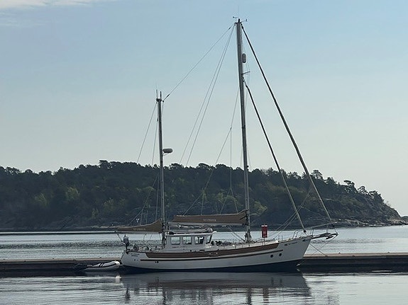 Fisher 37 motorseiler 2 of 28