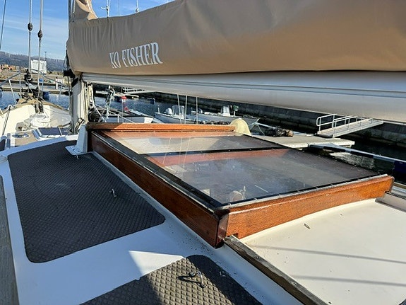 Fisher 37 motorseiler 9 of 28