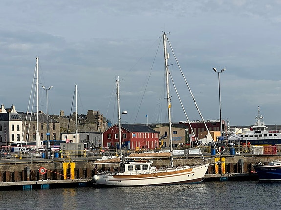 Fisher 37 motorseiler 4 of 28