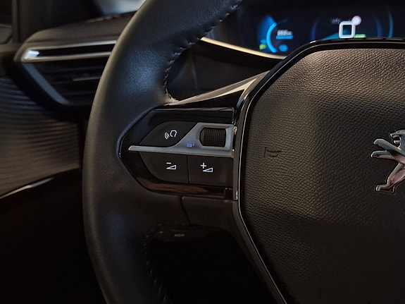 Peugeot e-208 21 of 27