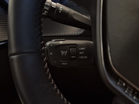 Peugeot e-208 20 of 27