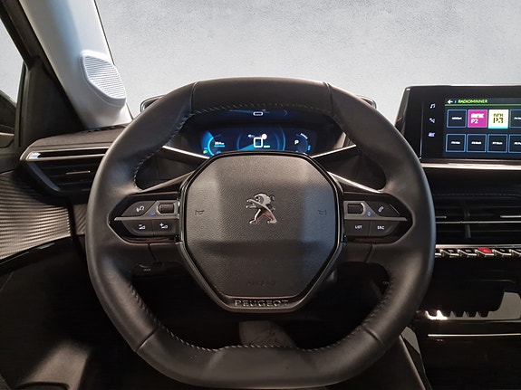 Peugeot e-208 15 of 27