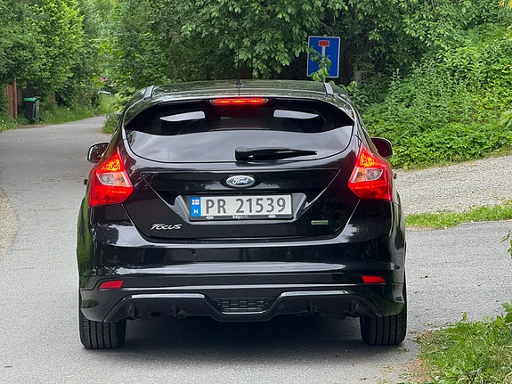 Ford Focus 4 of 5