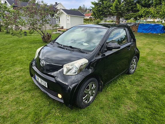 Toyota IQ 2 of 30
