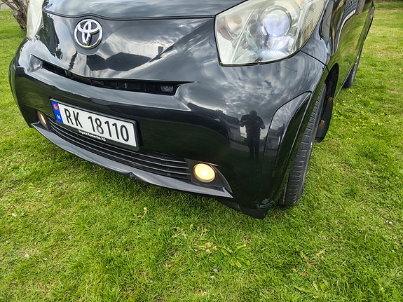 Toyota IQ 3 of 30